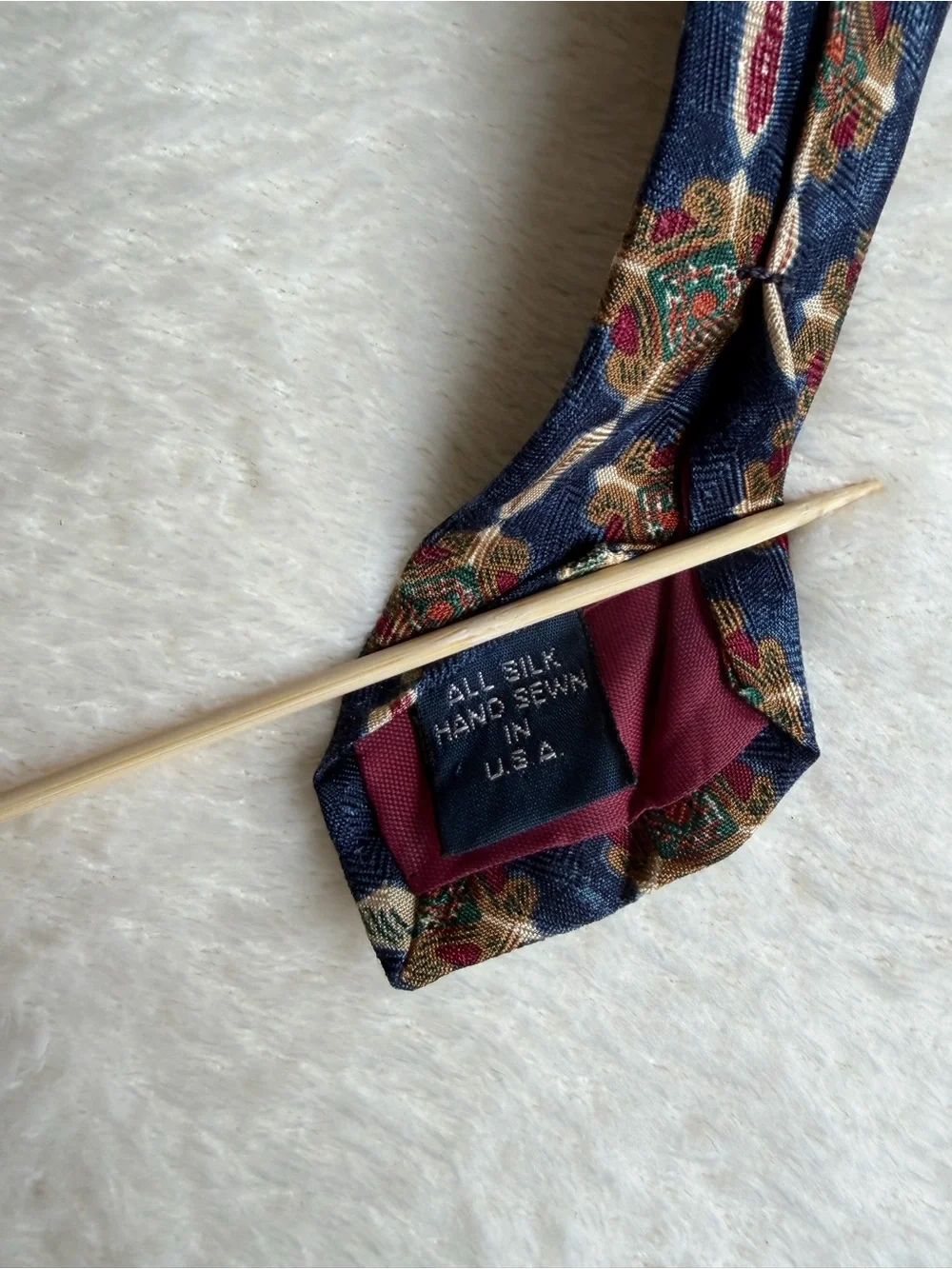 Jos. A. Bank‎ Premier Collection Navy with Geometric Medallion Men's Tie